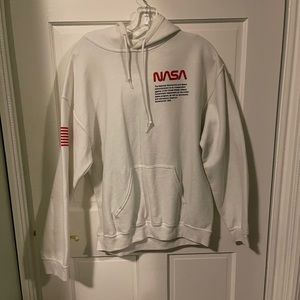 Nada Sweater in White, Medium